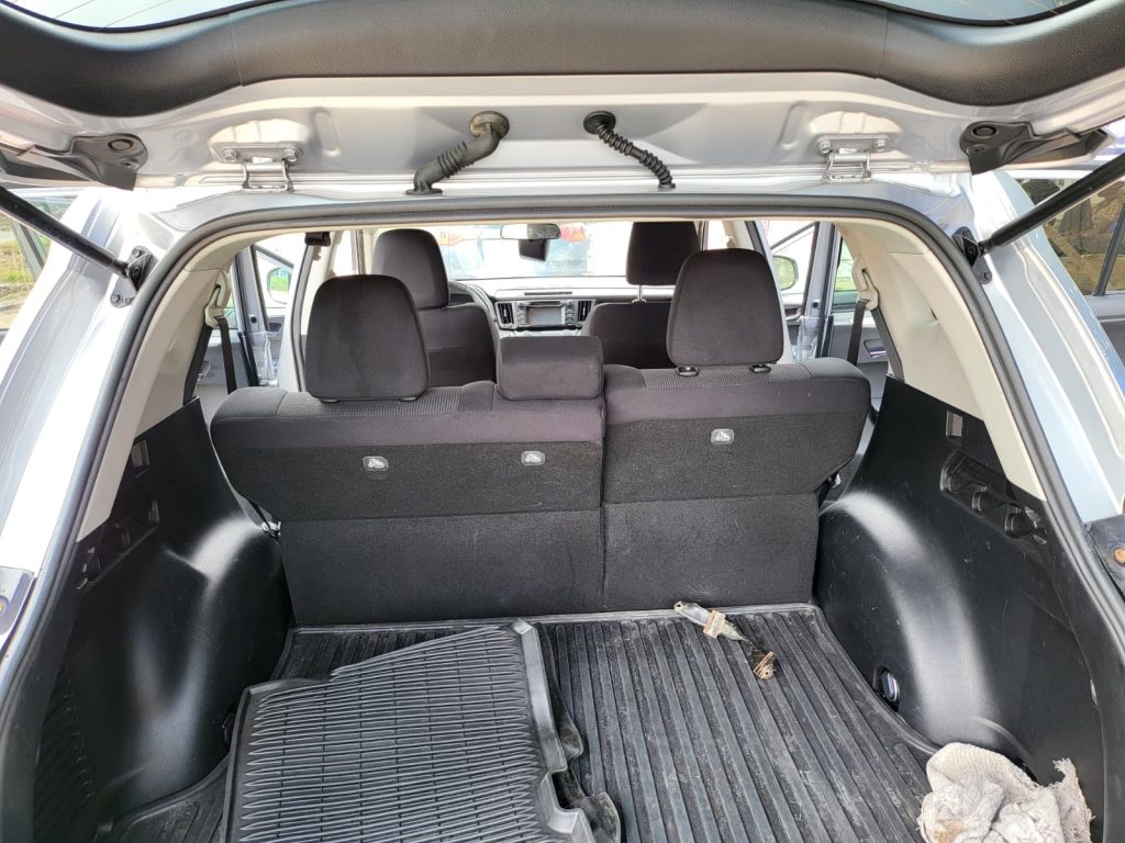 2017 Toyota Rax4 XLE Thumbstart