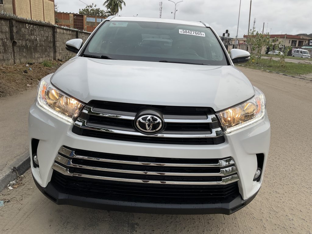 2014 Toyota Highlander XLE For Sale.