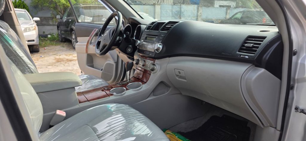 2009 Toyota Highlander Sport 4 Plugs