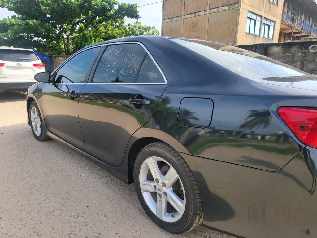 2013 Toyota Camry SE