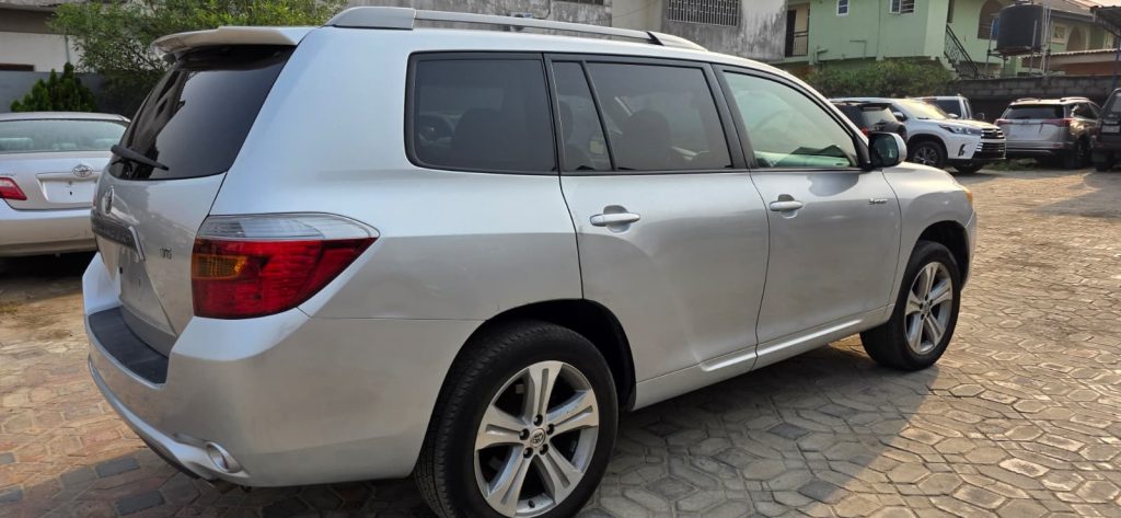 2008 Toyota Highlander Sport